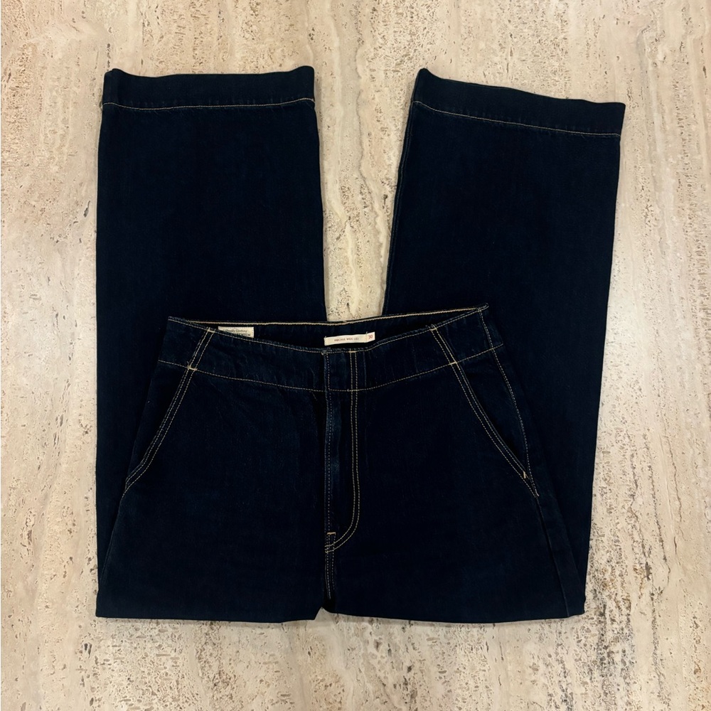 Levi’s ribcage jeans